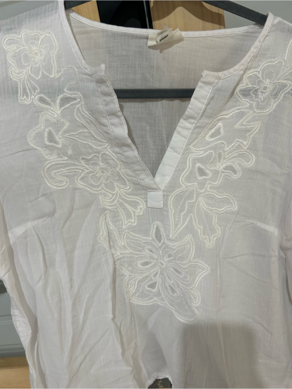 a.n.a White Cotton Embroidered Floral Boho Blouse Size S Boho Cottagecore - Picture 4 of 8